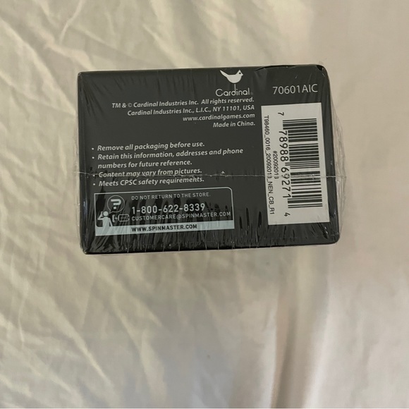 NEW SEALED Cardinal Spin Master, Inc Urban Myth Party Card Game - Picture 4 of 6